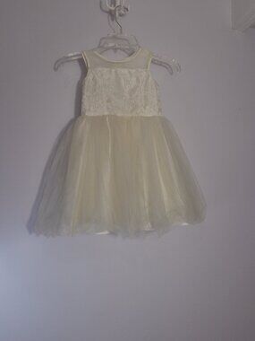 David's Bridal‎ Girls' Ivory Tulle Satin Floral Embroidery Sleeveless Dress Sz 5